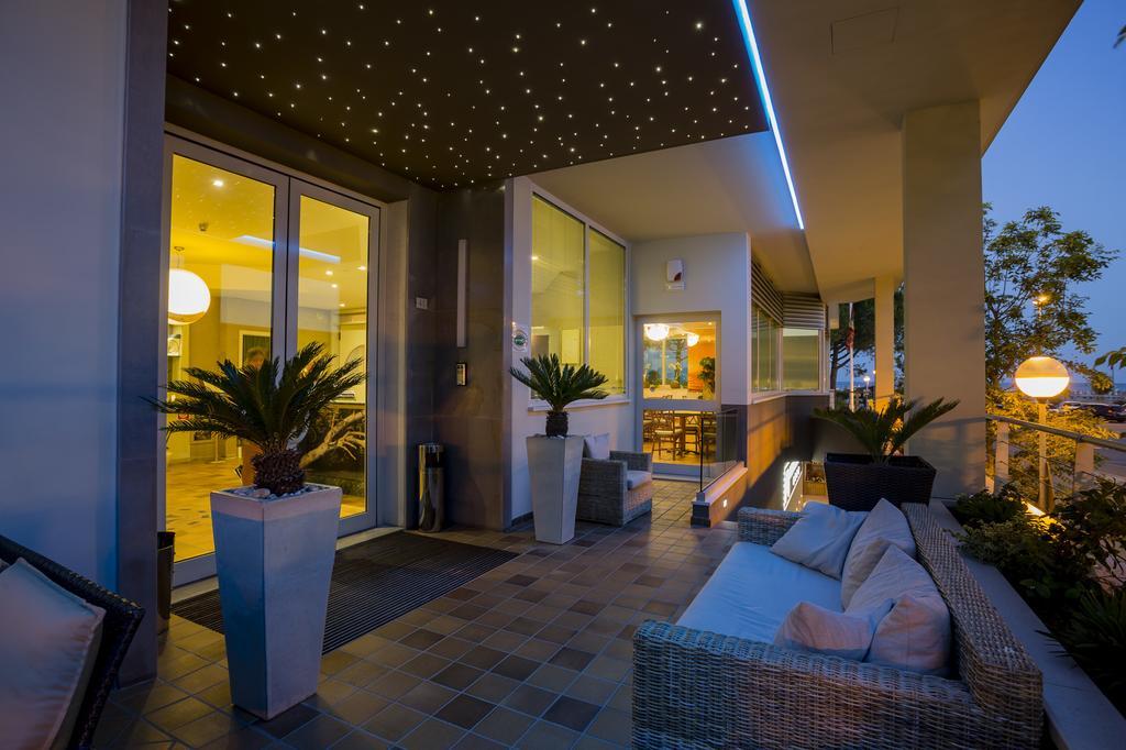 Hotel Ambassador Bibione Exterior foto